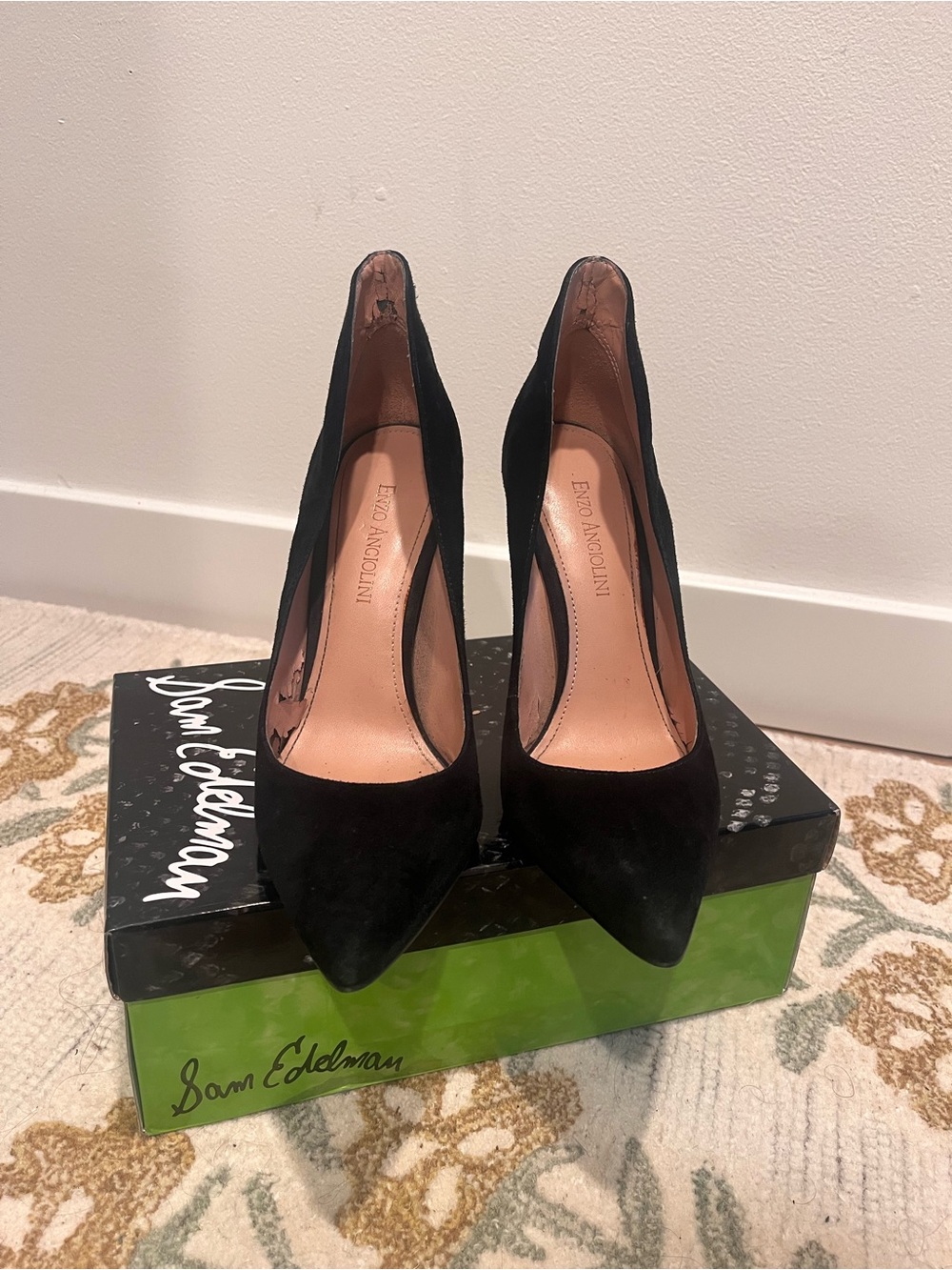 Enzo Angiolini Black Suede Pointed Toe Stiletto Pumps - Picture 10 of 11